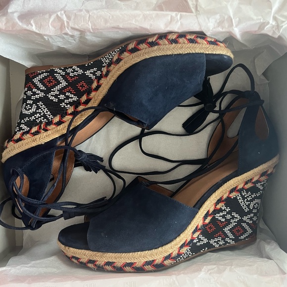 Cabi Classic Navy Isla Suede Wedge Women’s Size 10 - Picture 2 of 4